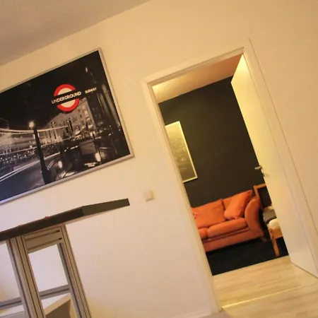 Steile Wand Apartament